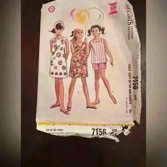 Vintage Sewing Pattern - Picture 1 of 2